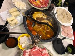 -牛魔王时尚回转餐厅