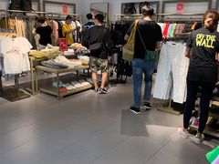-URBAN REVIVO(北京斯普瑞斯奥特莱斯店)