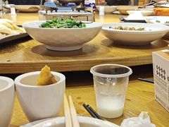 -洋沙湖湖色生鲜主题餐厅