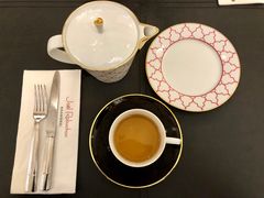 -Salon de The de Joel Robuchon(外滩18号店)