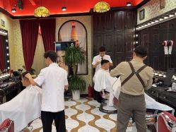 -东方先生国潮男士理发馆