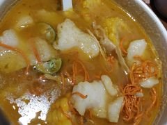 -渝是乎酸菜鱼(龙旗购物中心店)
