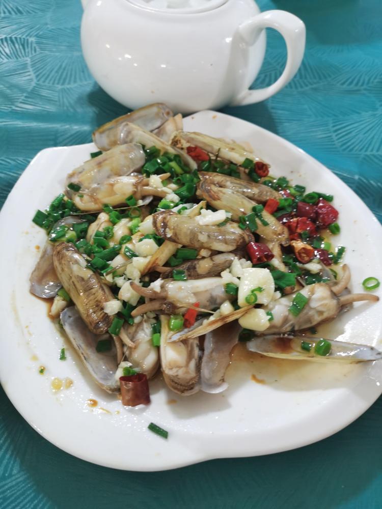 老渔翁海鲜排档-"石浦镇的第一天晚上去吃的,蛮晚了.夏天坐.