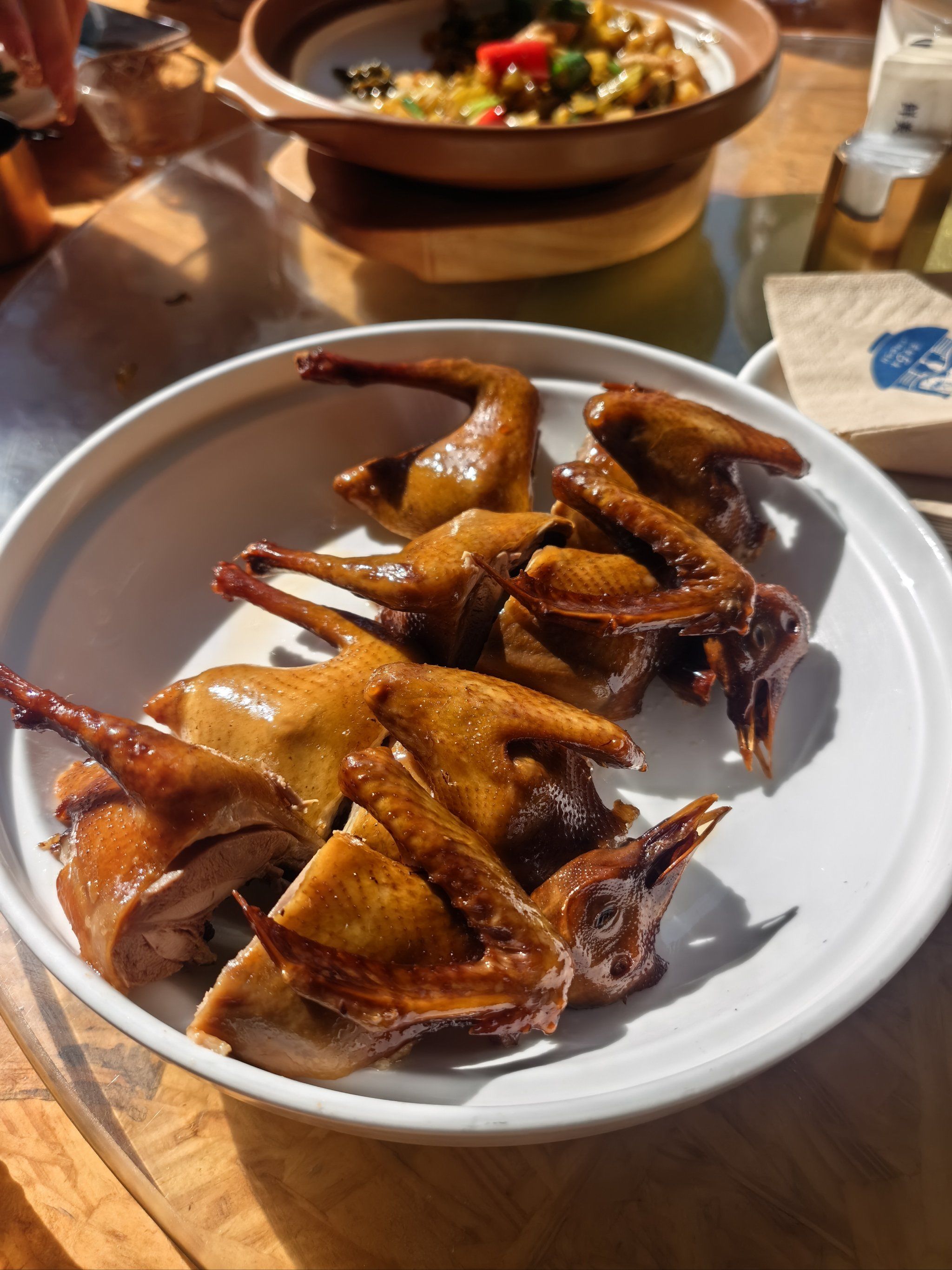 卤鸽子卤出了油炸一样的光泽