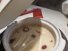 -三人行骨头王火锅(长寿店)