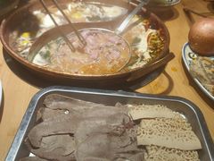 -洱火云南酸菜牛肉火锅(石景山当代商城店)