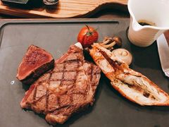 -恰餐厅及酒吧 CHAR Bar & Grill (北京丽都皇冠假日店)
