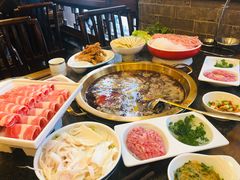 -小天鹅火锅·一线江景洪鼎旗舰店(洪崖洞店)