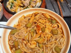 口鸡肉炒米粉-阿里家·新疆烤肉酒場 by MIG
