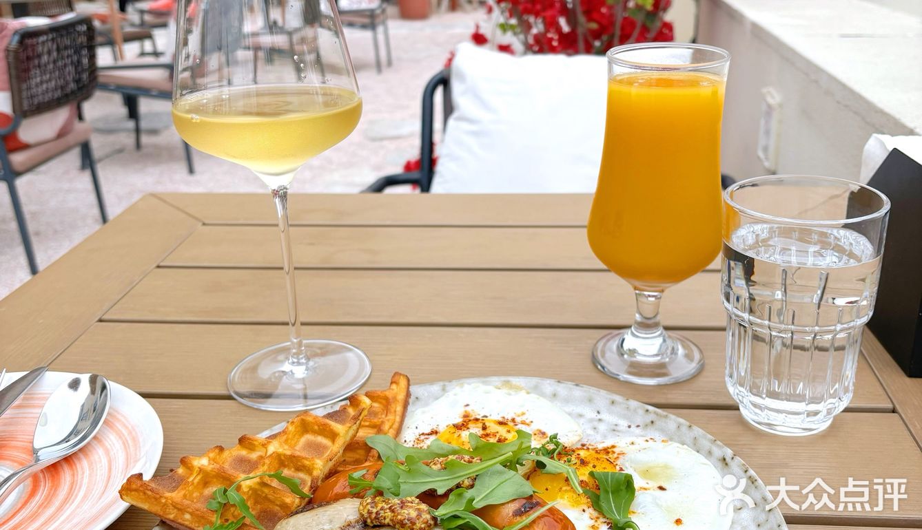 🍸午间brunch美出高度⛪🍴️🌸｜衡山路8号