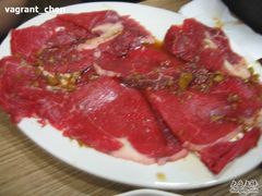 应该是烤牛肉吧～注意牛肉和肥牛不同-汉城韩国烧烤火锅(官也街店)