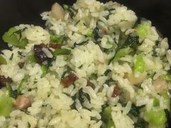 -新梅华·茶点餐厅(欧尚店)