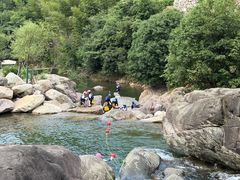 -安吉龙王山峡谷漂流
