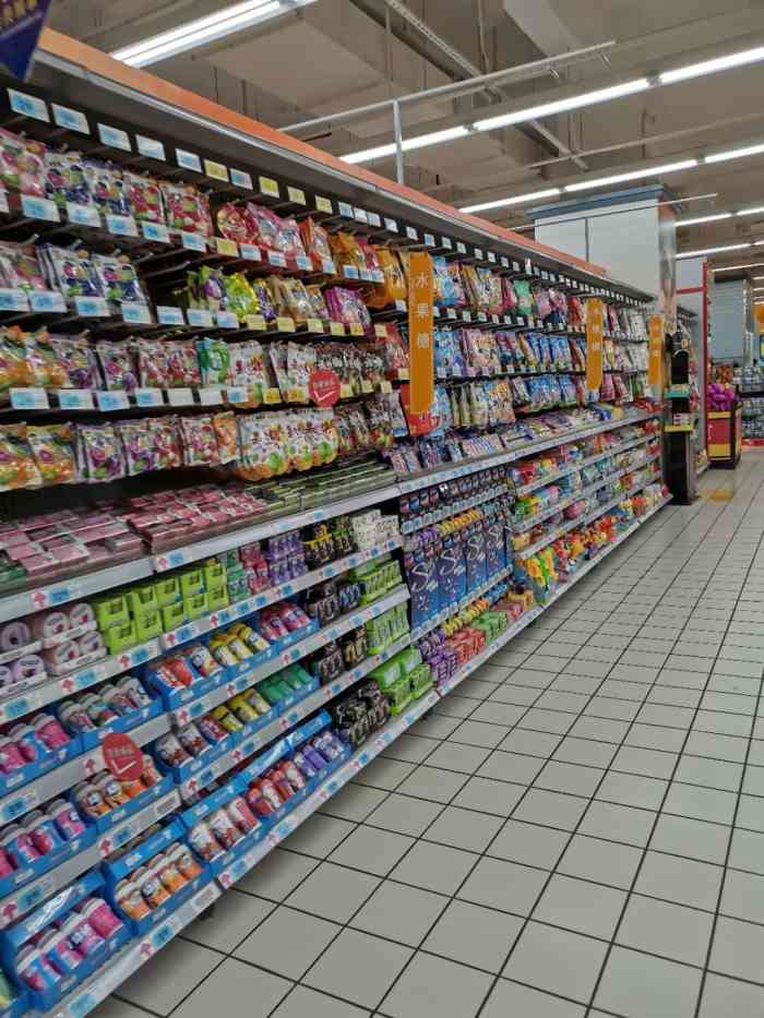 大润发(惠东店)-"今天大润发做军校活动,人流量自然就变多了.