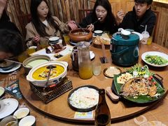 -老滇山寨•云南特色菜•地方菜•民族风情歌舞表演(金碧店)