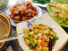-天天向上素食餐厅(五台山店)
