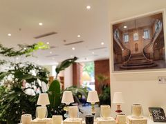 -潮一不贰·法式甜品·生日蛋糕·西式简餐(外滩店)