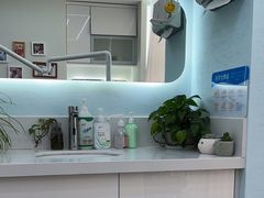 -极光口腔·矫正种植修复(锦江店)
