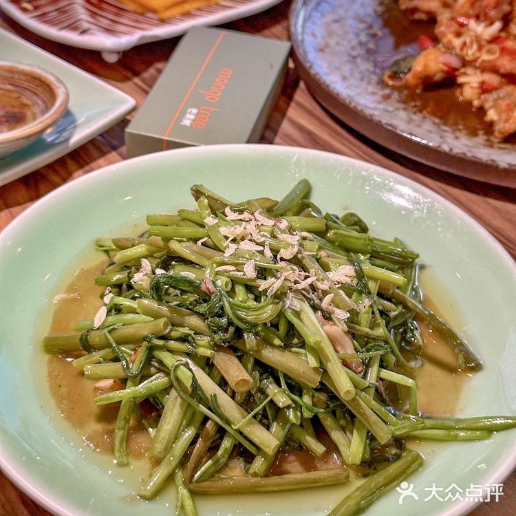 前滩太古里的这家泰国菜，氛围感太顶了 傍晚的前滩