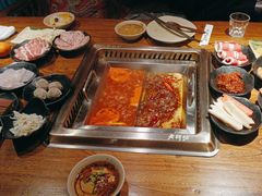 -吴氏老牌坊云南鱼豆花火锅店(通江街店)