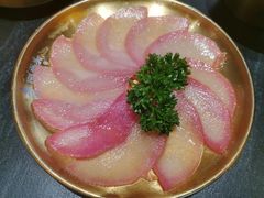 红酒雪梨-闻老头·菊花炭烤肉(佛山首店)