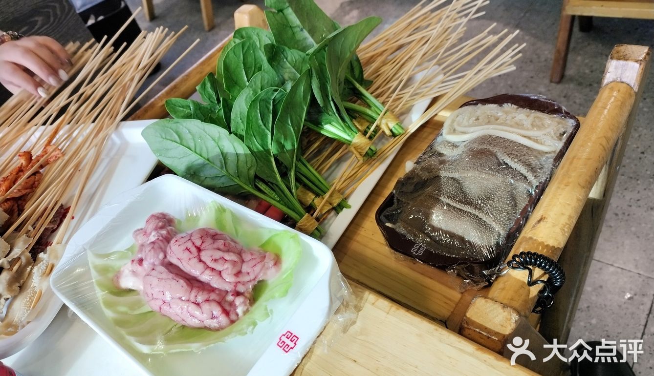 都是吃货无疑位置在北国对面
