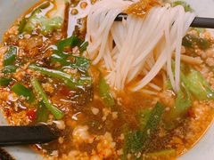 招牌小锅米线-缘生态云南菜·野生菌庭院餐厅(华侨城店)
