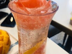 柚然自得的小美女-柠檬树茶餐厅(海雅缤纷城店)