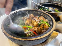 沙姜啫走地鸡煲-明本湛江鸡•海鲜小厨(陈家祠店)