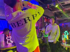 -UP嘻哈酒吧(粉巢店)