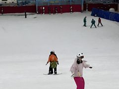 -乔波室内滑雪场