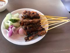 -东海岸人工湖美食村