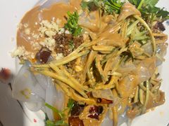 -老码头黑皮肘子锅包肉(赣水路店)