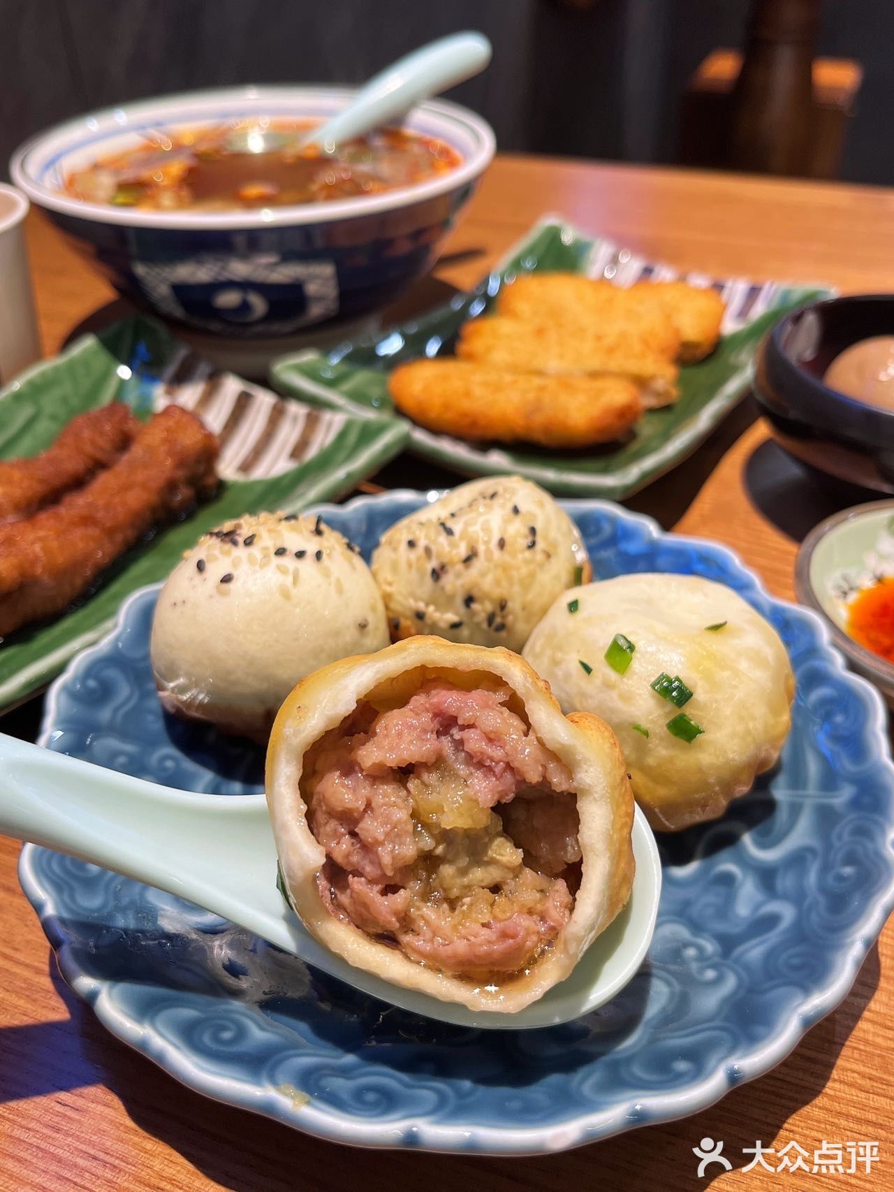 苏式生煎还得看鑫震源💕一口香迷糊了～