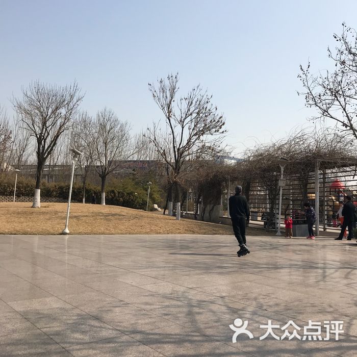 河东体育健身园