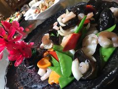-东来菜馆•手抓海鲜家常菜•海鲜锅贴(鸽子窝店)