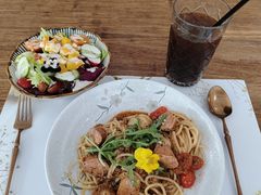 -花十悦·鲜花咖啡餐厅(振业城一期店)