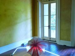 -Nathalie Djurberg与Hans Berg“牛皮纸包裹的月亮”-Prada荣宅当季展览