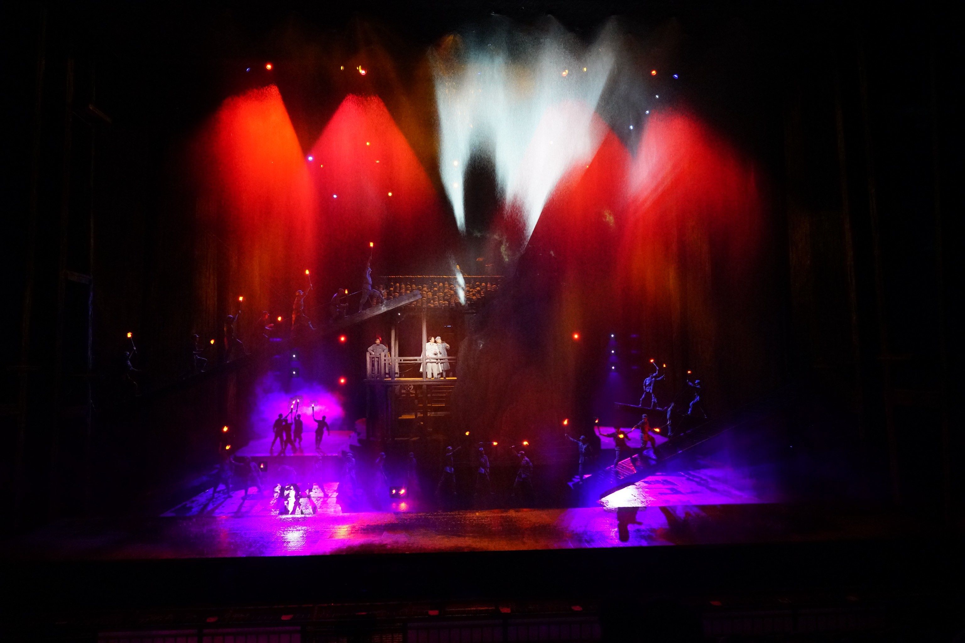 水幕光影重构历史长河