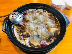 野生菌土鸡火锅-云朵小院·石锅鱼·野生菌餐厅(蒗放店)