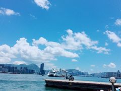 -香港回归祖国纪念碑