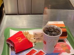 -麦当劳(新王府井店)
