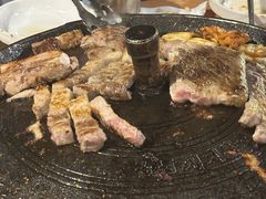 -江南猪肉商会无限续吃(弘大店)