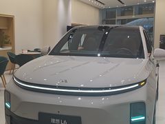 -理想汽车(世纪汇店)