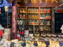 面包甜点陈列柜-猪肉婆私房菜(容桂总店)
