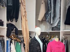 -季师傅无痕改衣(日月光中心店)