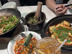 -费大厨辣椒炒肉(高铁吾悦广场店)