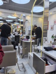 -虫二·专注健康烫染沙龙