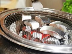 金牌鳗鱼半条-围炉肉舍•炭烤活鳗•丹东海鲜烤肉(步行街店)