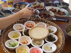 -包整·丝娃娃(一览甲秀楼风景店)